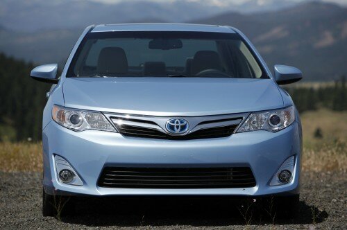 2013 Toyota Camry Hybrid 500x332 2013 Toyota Camry Hybrid as the Eco Friendly Car