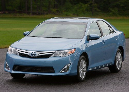 2013 Toyota Camry Hybrid Review 500x358 2013 Toyota Camry Hybrid as the Eco Friendly Car