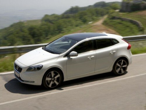 2013 Volvo V40 Release Date 2013 Volvo V40 Offers a Scandinavian Style