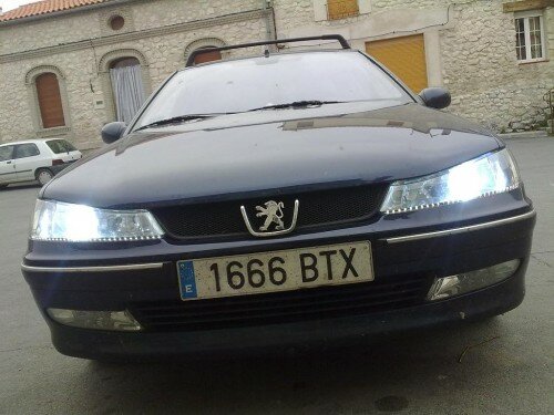 Peugeot 406 500x375 Peugeot 406 for Your Choice of Family Car